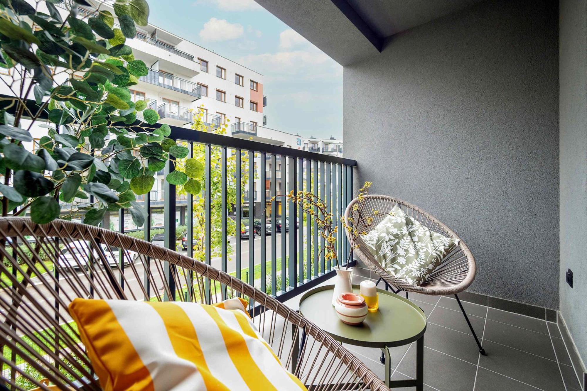 Apartment Stylish In With Parking, Bathtub, Balcony, And Desk By Renters Warsaw