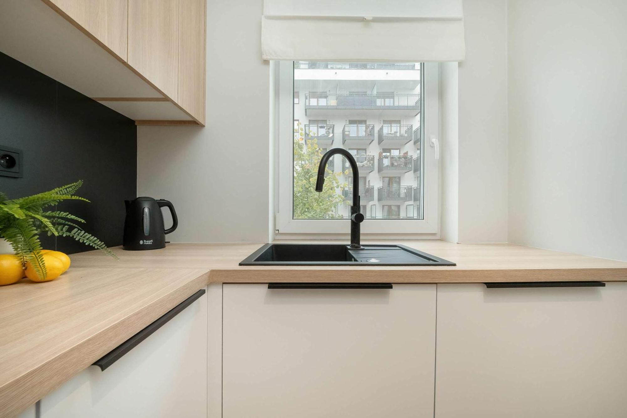 Stylish In With Parking, Bathtub, Balcony, And Desk By Renters Warsaw